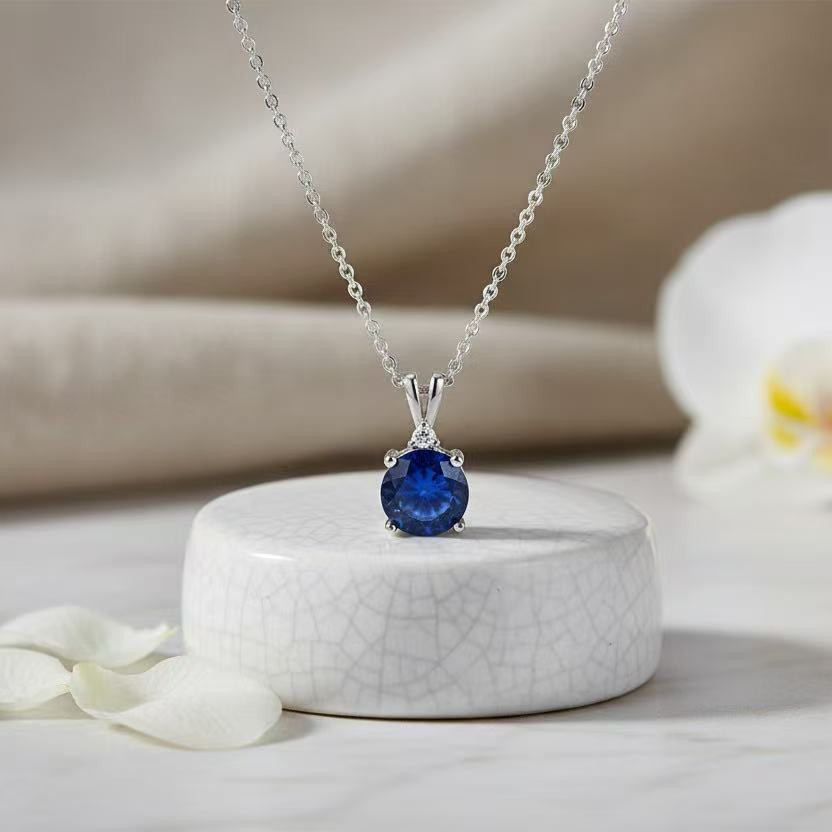 Womens Stylish And Elegant Necklace