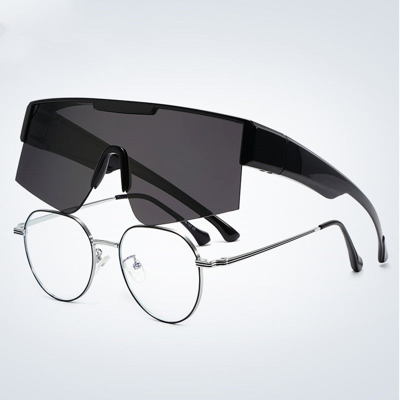 Colorful Cycling Sunglasses With A Case